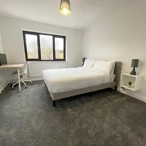 Homestay Cosy In Beckton, London