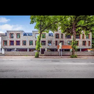 https://the-duplex-at-sofia-mews.cardiffhotelswales.com